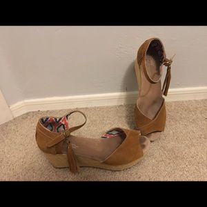 Tom Wedges